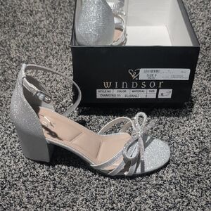 Windsor Glittering Silver Heels